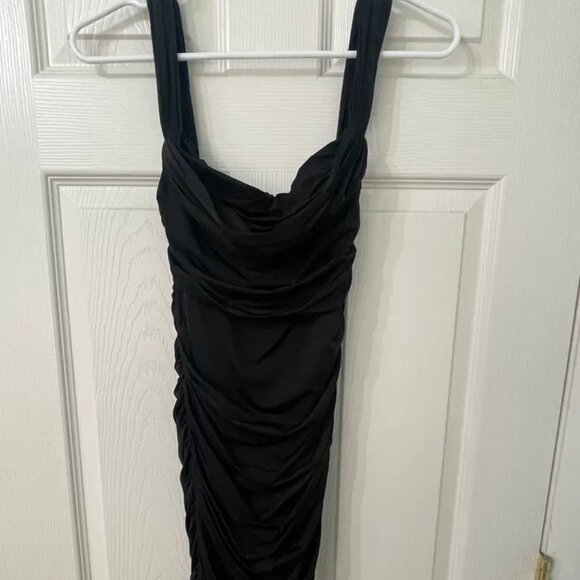 pleated black dress - Picture 1 of 2
